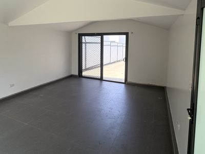 8 LASCELLES AVENUE, Greenacre