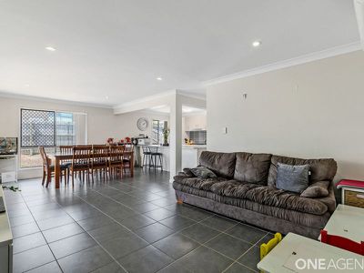 25 Morgan Circuit, Urraween