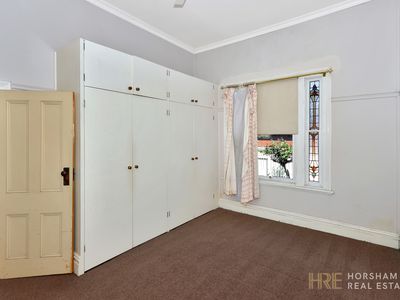 9 Henry Street, Horsham