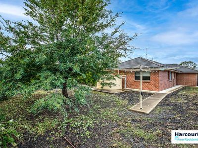 15 / McKenna Avenue, Yass