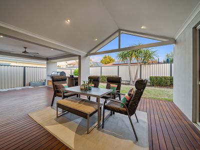 6 Wisely Court, Aubin Grove