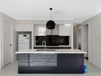 10 Breezy Circuit, Werribee