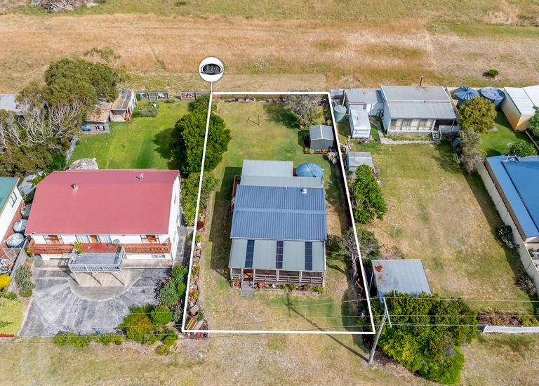 17 Beach Road, Portland