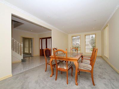 2 Minato Place, Taylors Lakes