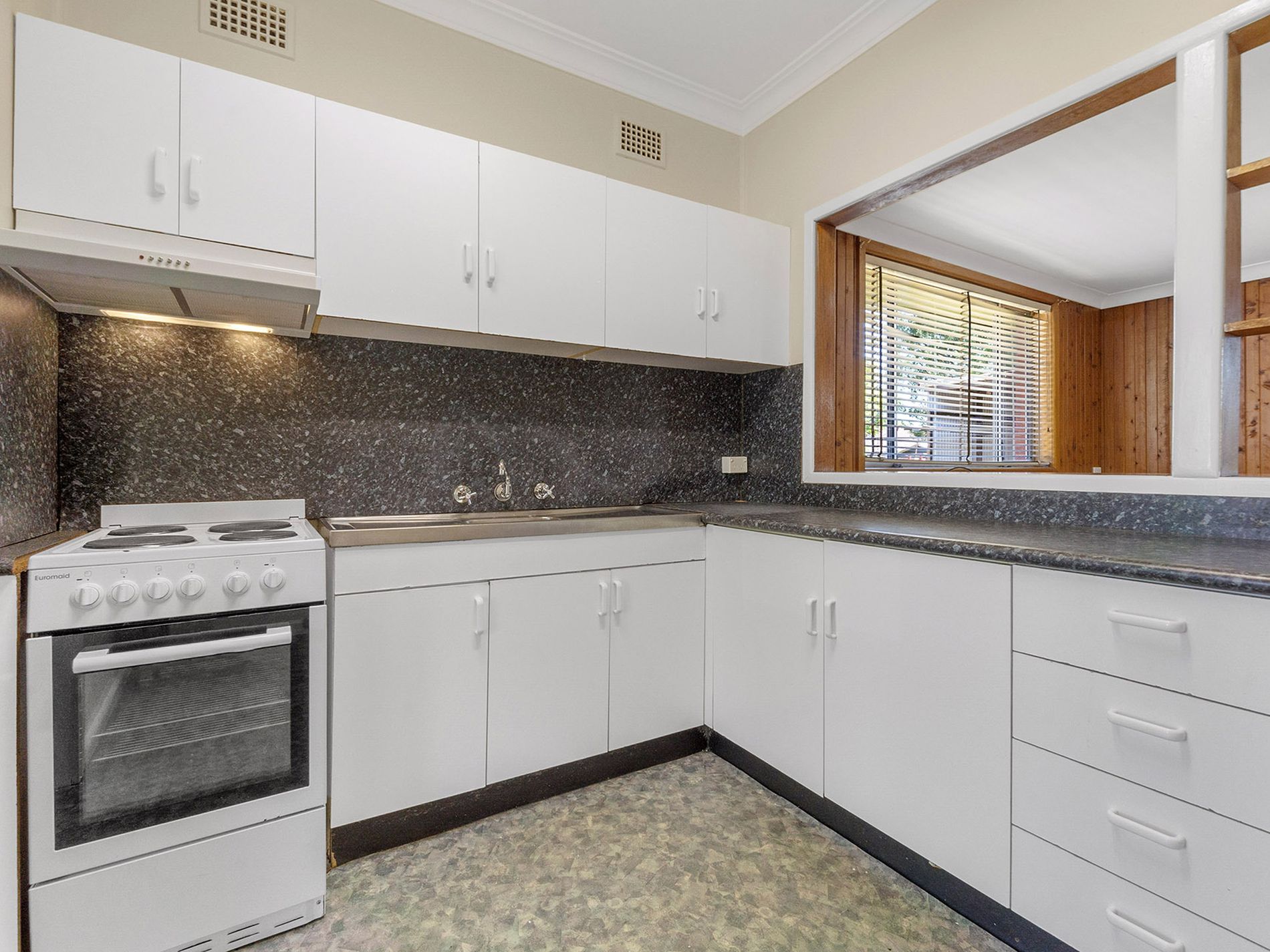 19 Patricia Street, Colyton