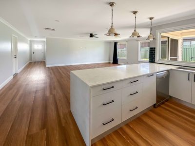 15 Pelagic Court, Dubbo