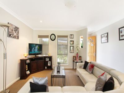 2 / 13 Parkes Street, Oak Flats