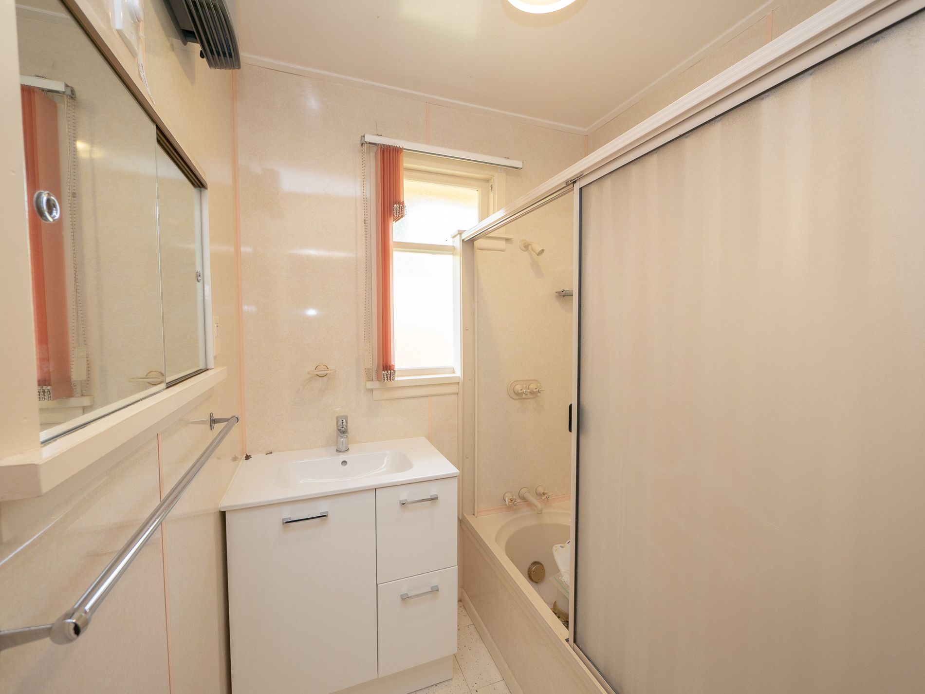 A / 97 Wickliffe Terrace, Port Chalmers