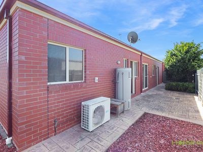 2 / 6 Carroll Street, Horsham