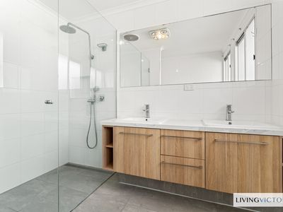 73 Talintyre Road, Sunshine West