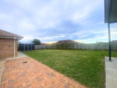 25 Wattle Crescent, Raceview