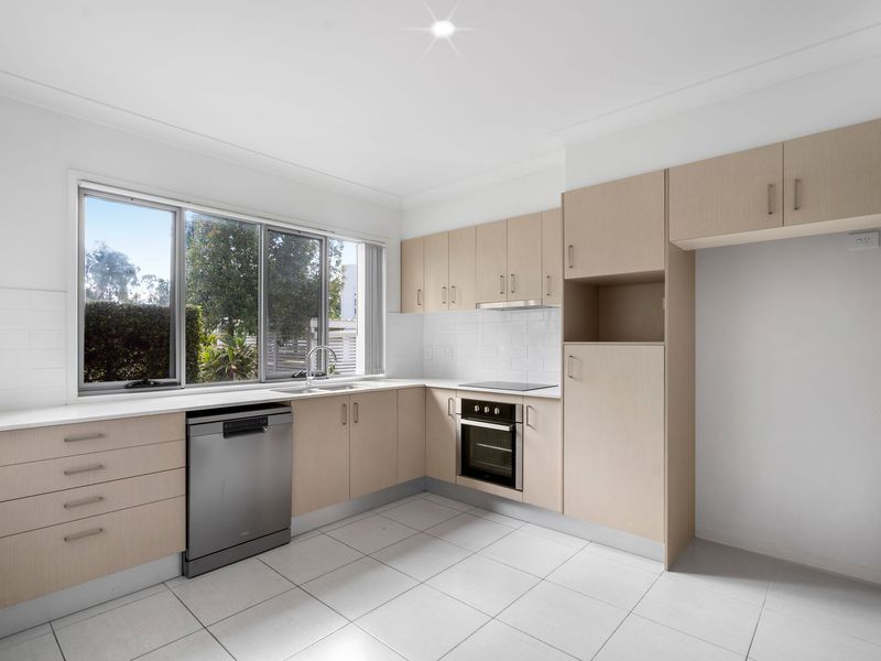 17 / 20 Careel Close, Helensvale
