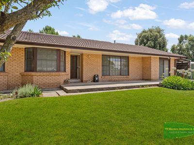 21 Somers Place, Blayney