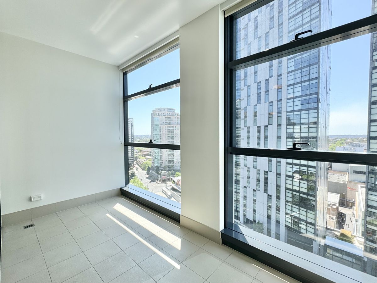 1507 / 438 Victoria Avenue, Chat...