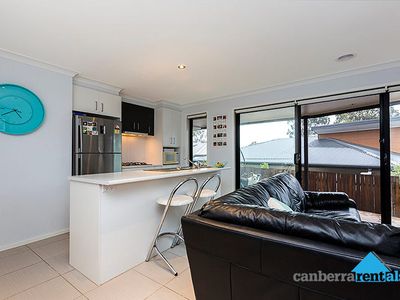 1 / 14 Bindel Place, Aranda