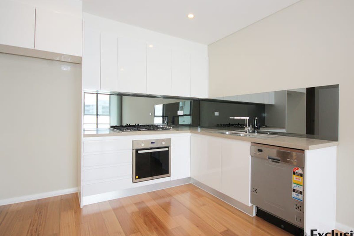 31 / 50 Loftus Crescent, Homebush