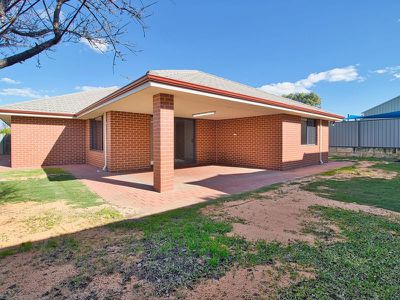 14 Nundle Road , Baldivis