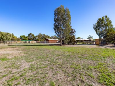 24 St Georges Avenue, Champion Lakes