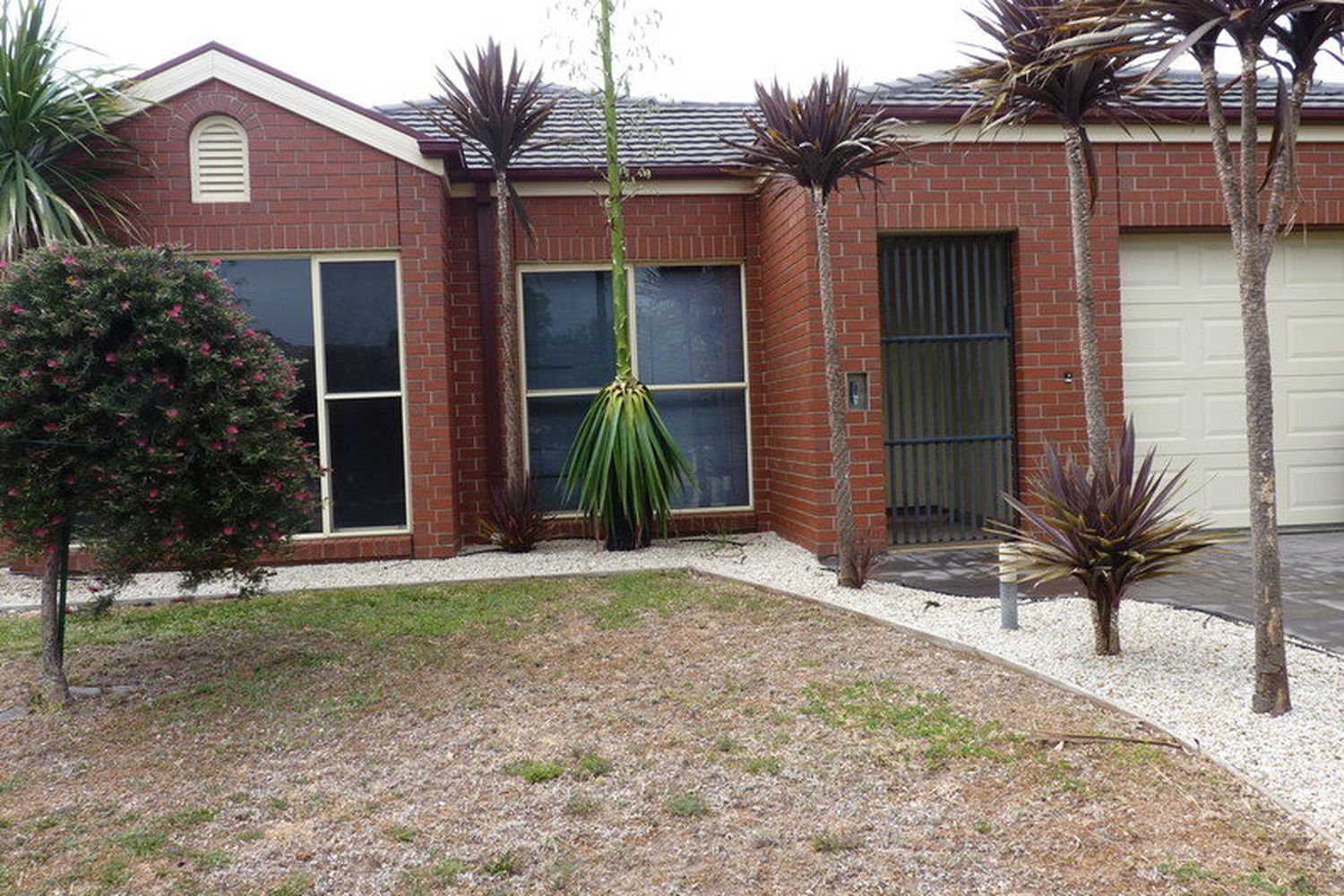 1 / 6 Carroll Street, Horsham