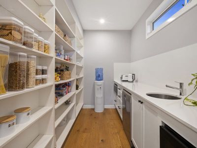 72 Peter Mills Drive, Gilston