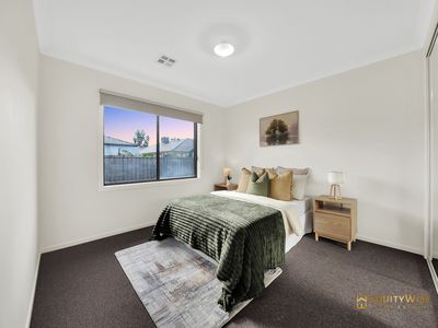 7 Honeycomb Avenue, Manor Lakes