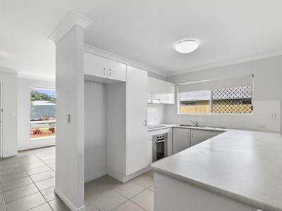 7 COLOMBIA STREET, White Rock