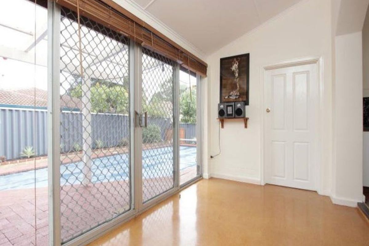 453 Canning Highway, Como