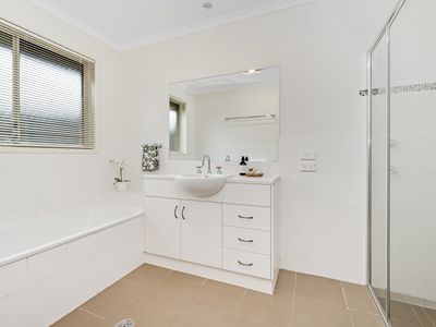 121 Nullarbor Avenue, Harrison