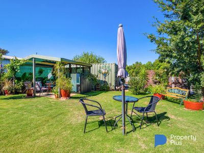 11 Peel Street, Charlton