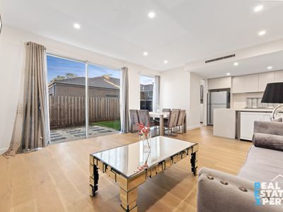 3 / 16 Manuka Road, Berwick