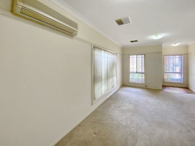 17A Johnson St, Forbes