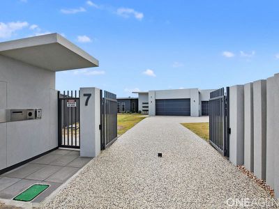 7 Kirra Court, Eli Waters