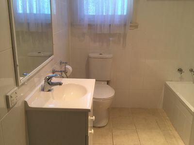 290 Northcliffe Drive, Lake Heights