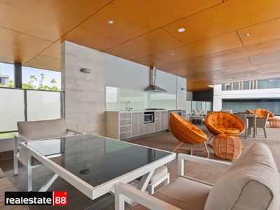 20 / 172 Railway Parade, West Leederville