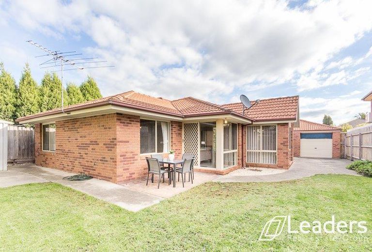 21 KINGS COURT, Wantirna South