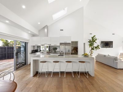 18 Cunninghame Street, Sale