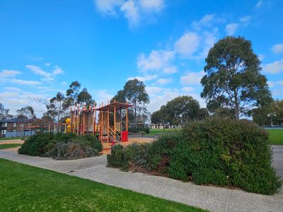 28 Davenport Crescent, Cranbourne West