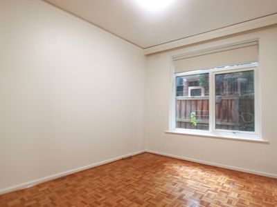 1 / 6 John Street, Elwood