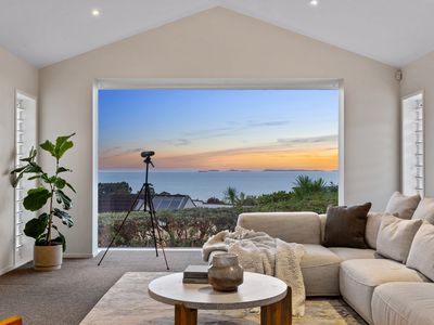 88 Churchill Road, Murrays Bay