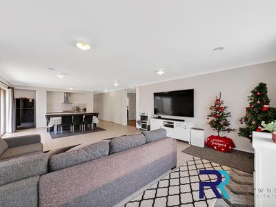 12 Lucindale Road, Wollert