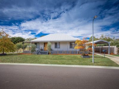 1 Roxanne Court, Woodend