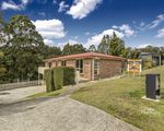 53 Blackwood Parade, Romaine
