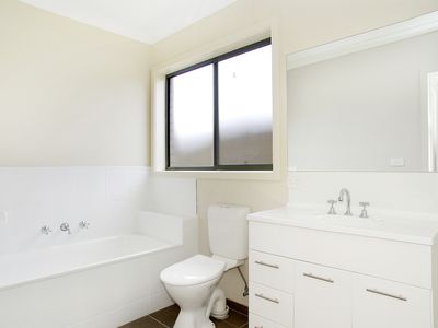 2 / 20 Senior Court, Highton
