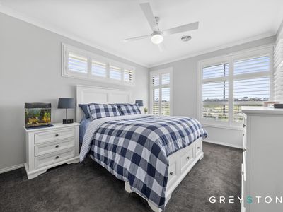 48 Gilfillan Circuit, Thornhill Park