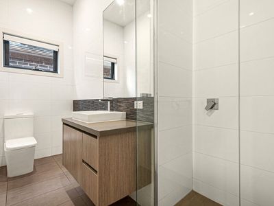 19B Sapphire Street, Niddrie