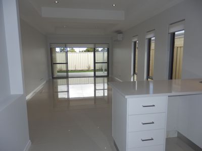 2 Tangmere Way, Balga