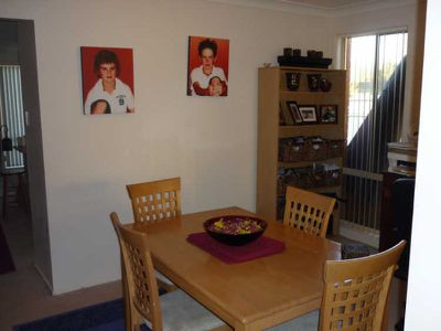 9 Selwyn Grove, Horsley
