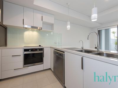 2 / 32 Cowle Street, West Perth