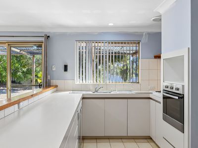 5 Lyndon Court, Heathridge