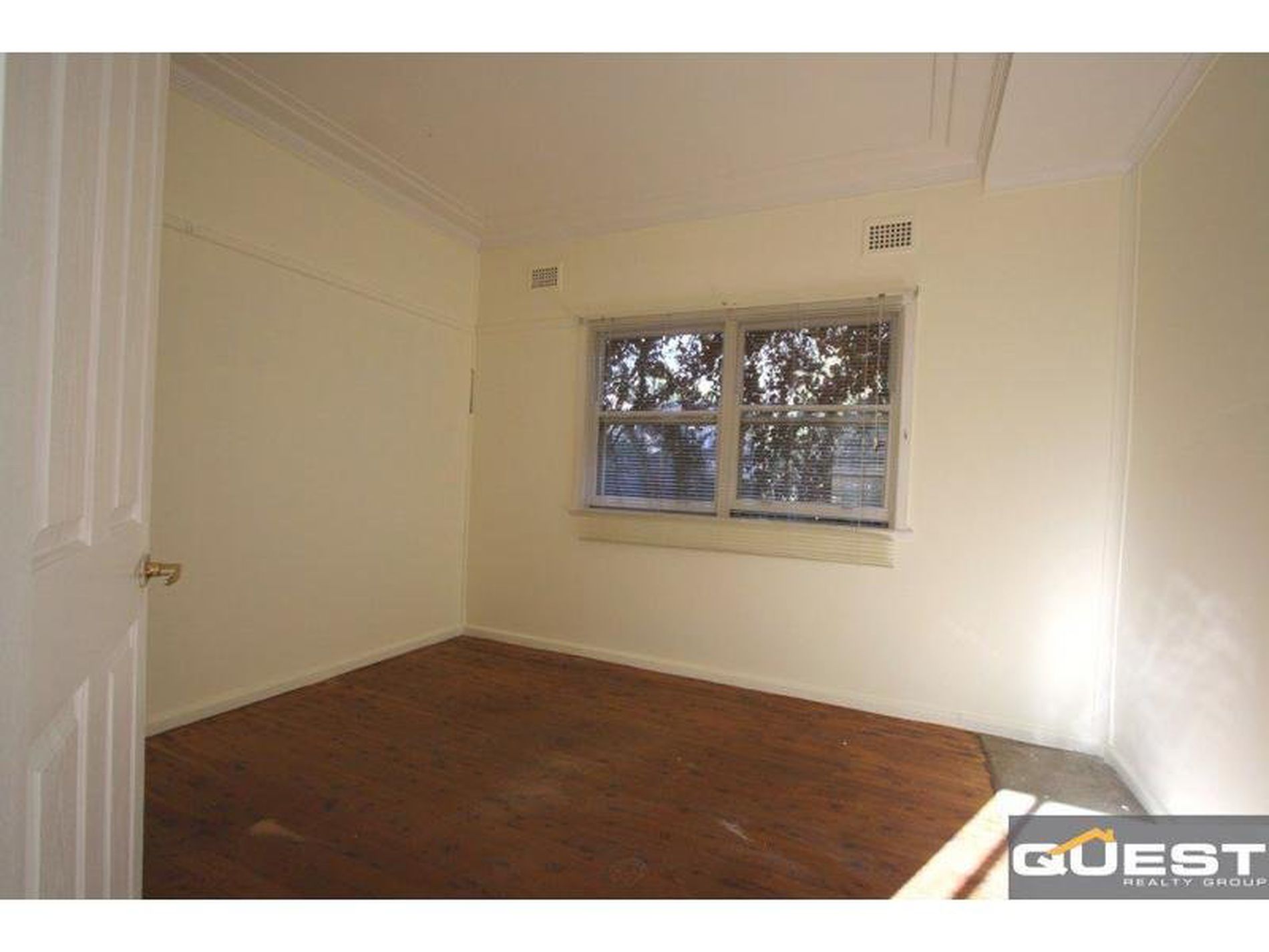 7 Young Street, Sylvania